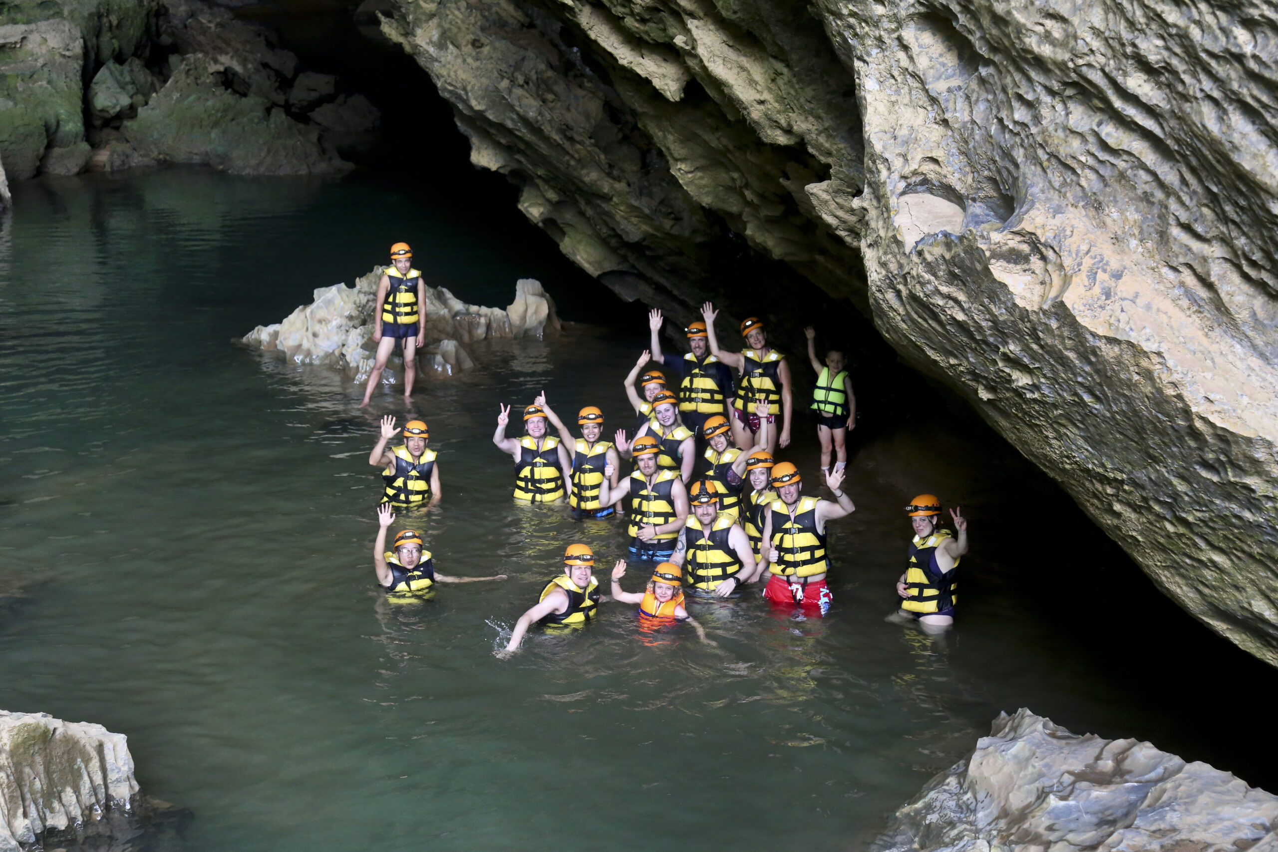 EXPLORE ELEPHANT CAVE AND MA ĐA VALLEY